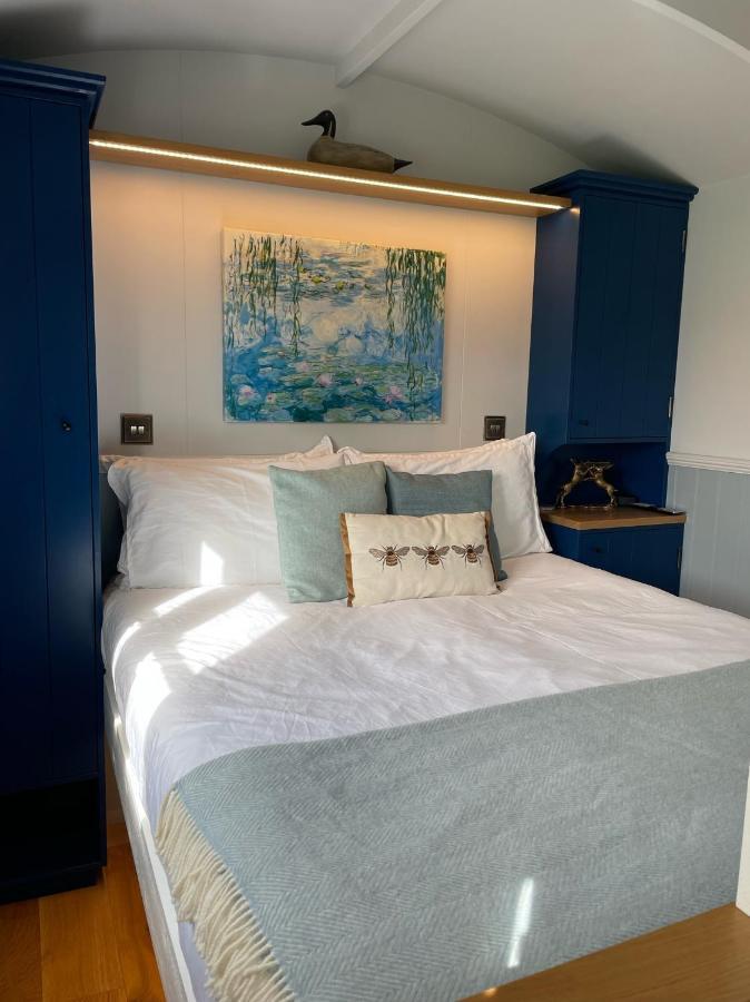 The Bibury - Westwell Downs Shepherd Huts Оксфорд Екстер'єр фото